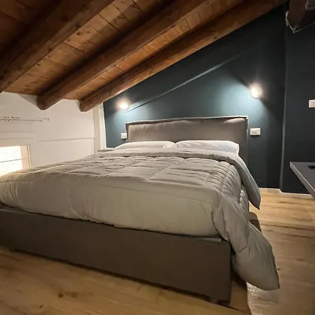 Apartment Dimora Santa Lucia *