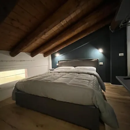 Dimora Santa Lucia Apartment