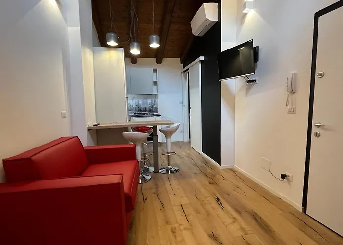 Elegante Con 2 Nel Centro Storico Di شقة *